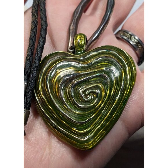 Brutalist Abstract Heart Swirl Pendant Necklace - Picture 9 of 12